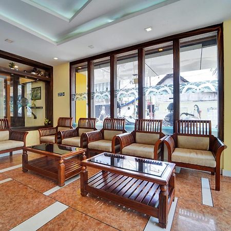 ホテル Super Townhouse Ernakulam North Kochi エクステリア 写真