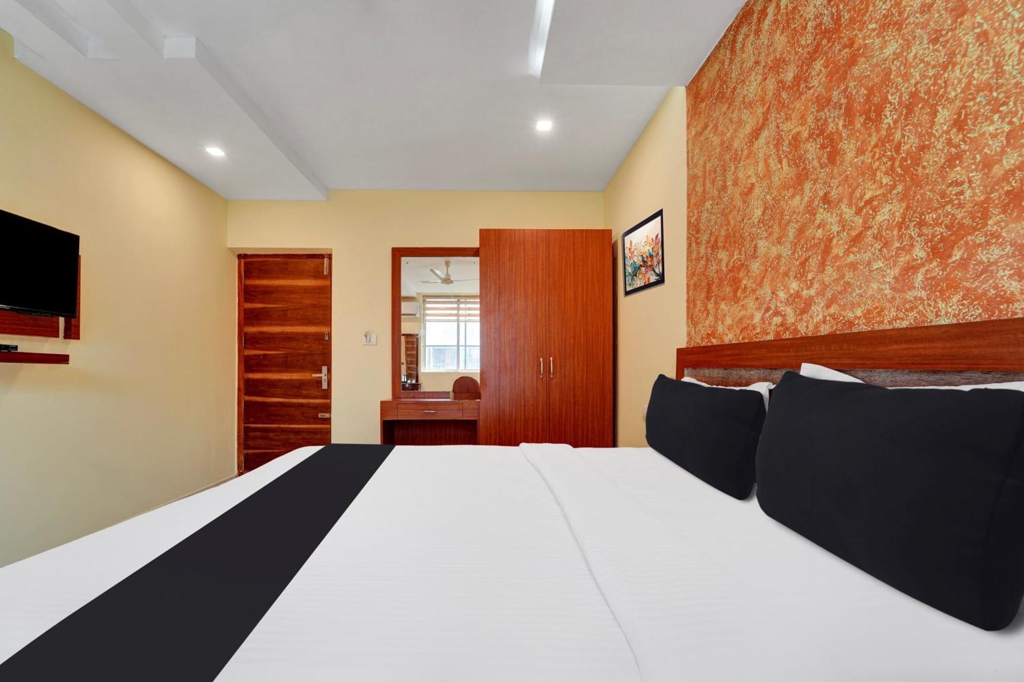 ホテル Super Townhouse Ernakulam North Kochi エクステリア 写真