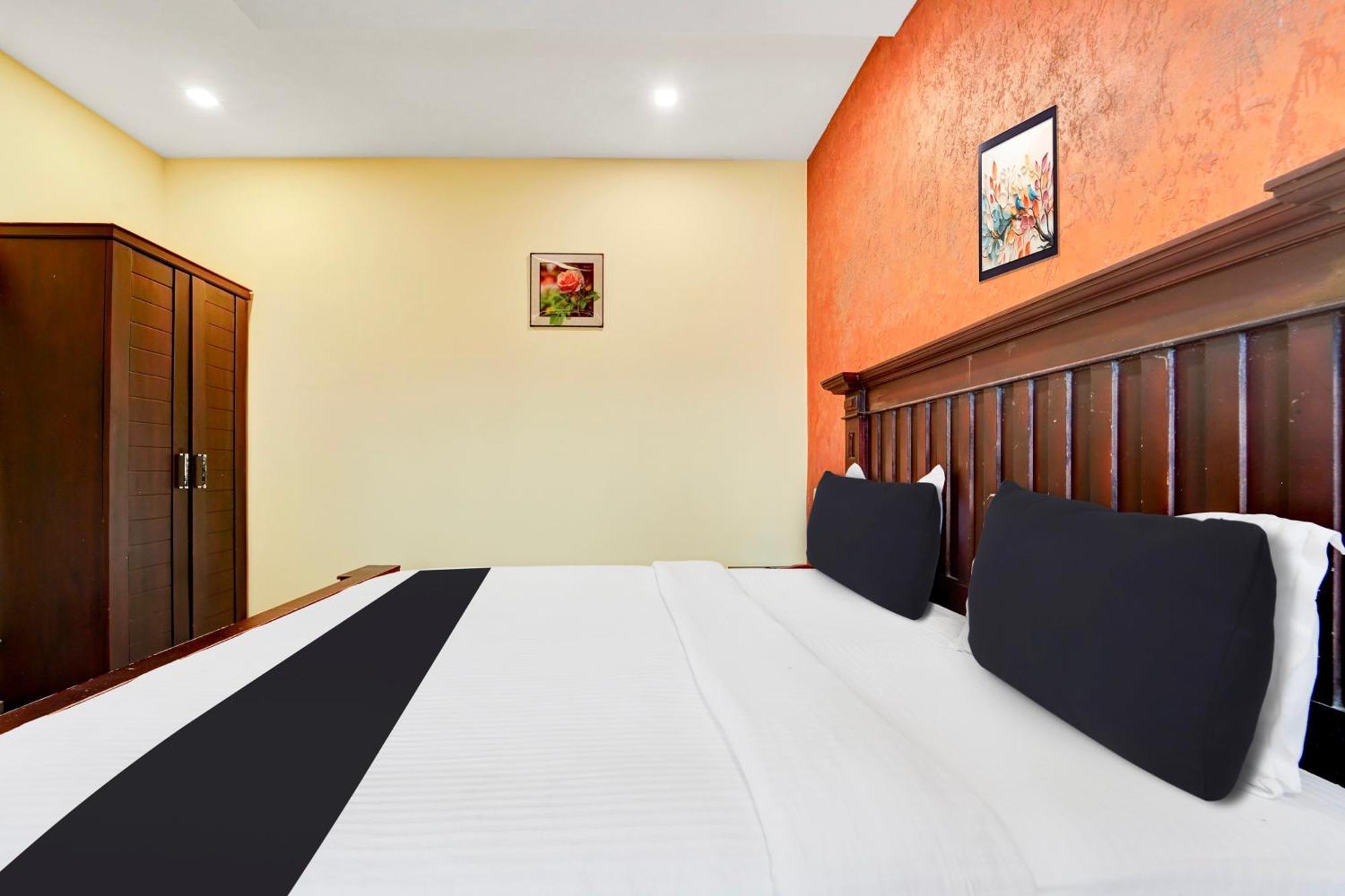 ホテル Super Townhouse Ernakulam North Kochi エクステリア 写真