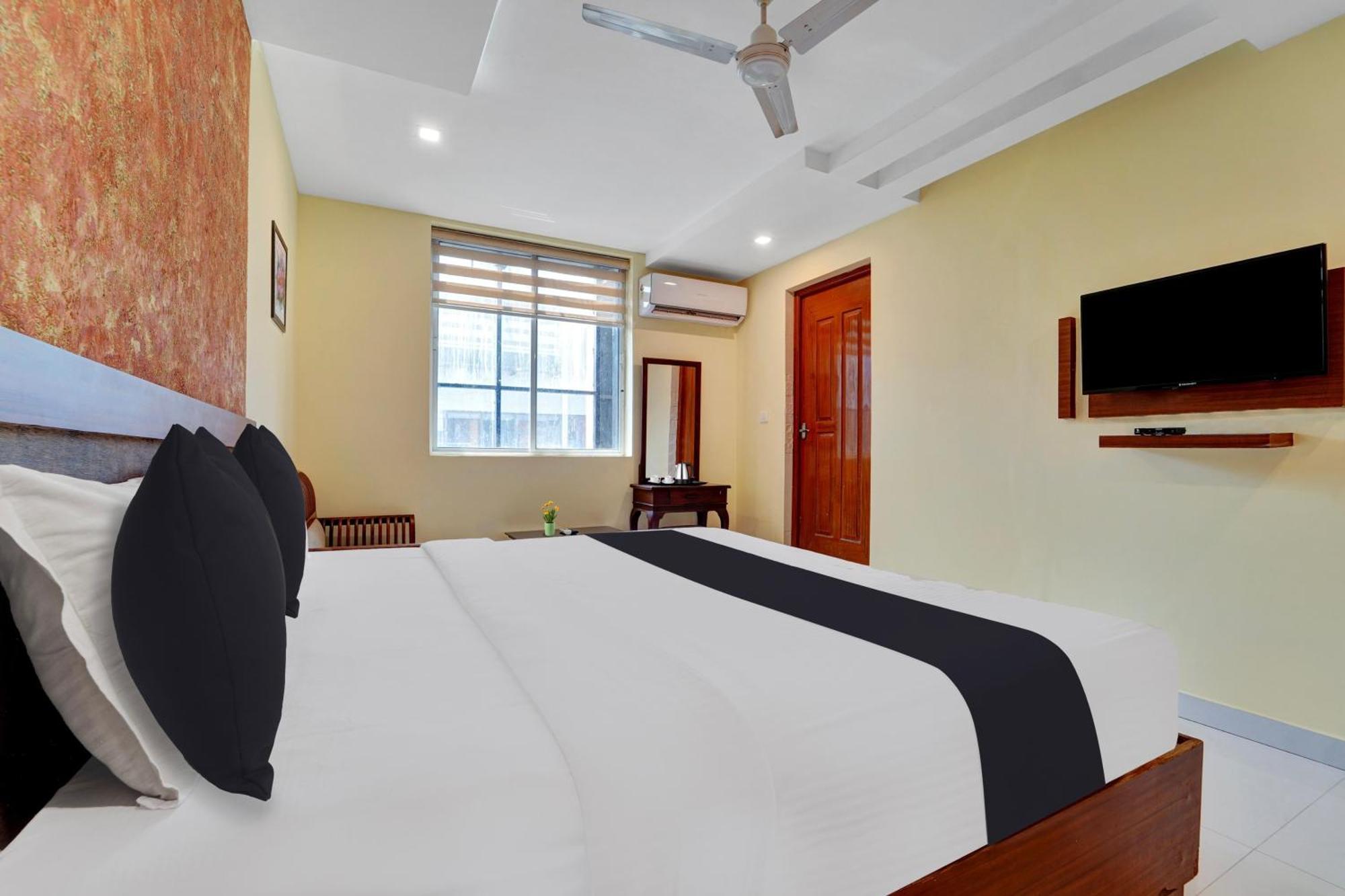 ホテル Super Townhouse Ernakulam North Kochi エクステリア 写真