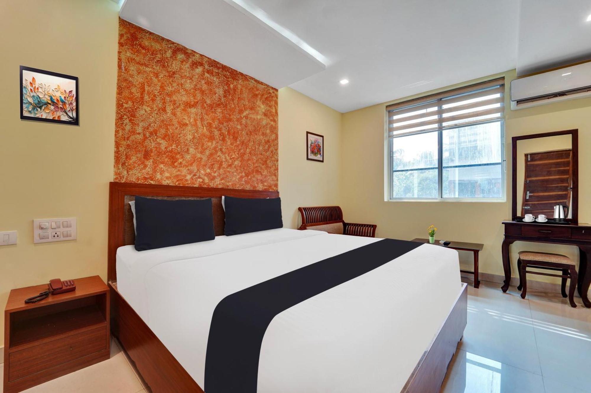 ホテル Super Townhouse Ernakulam North Kochi エクステリア 写真
