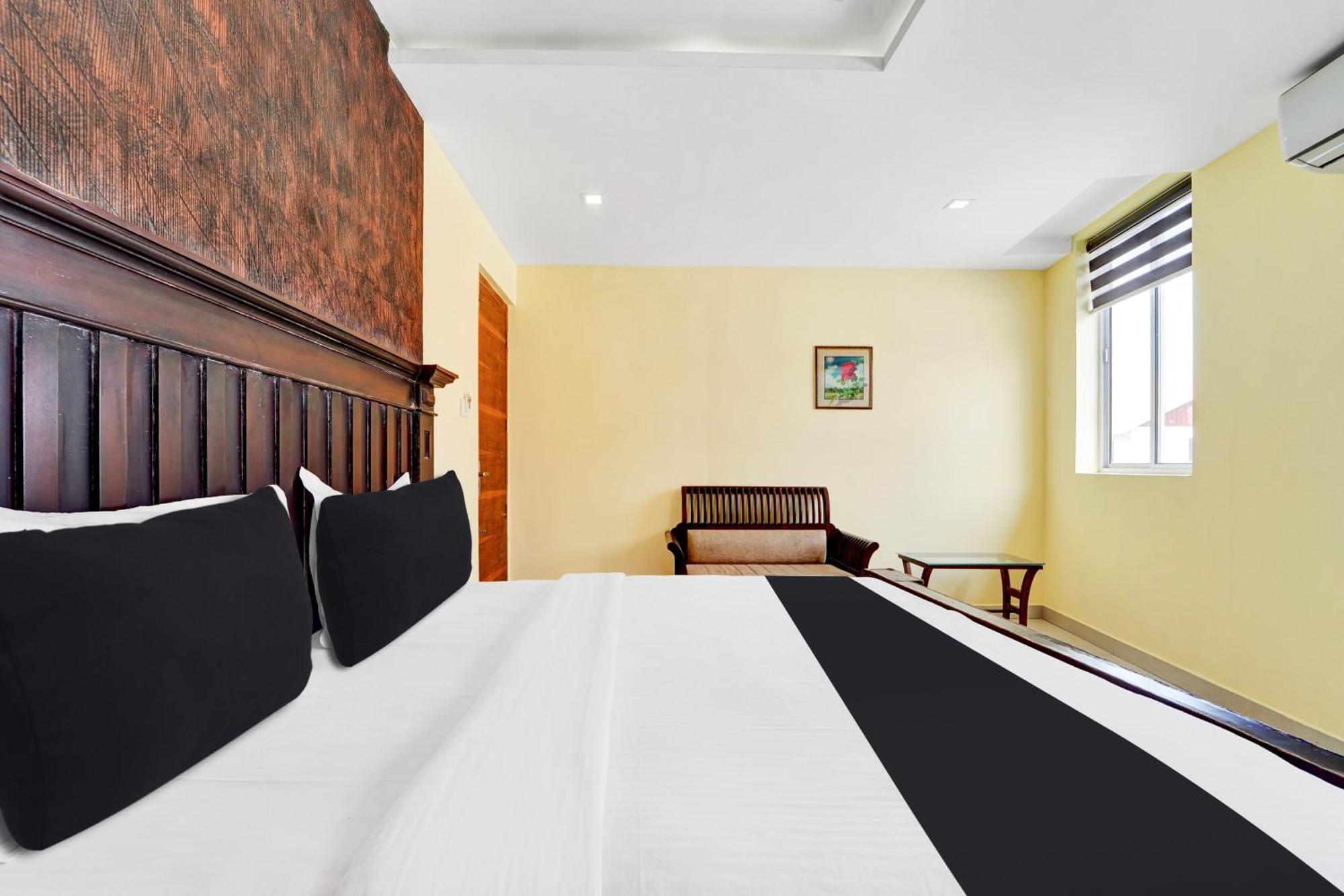 ホテル Super Townhouse Ernakulam North Kochi エクステリア 写真