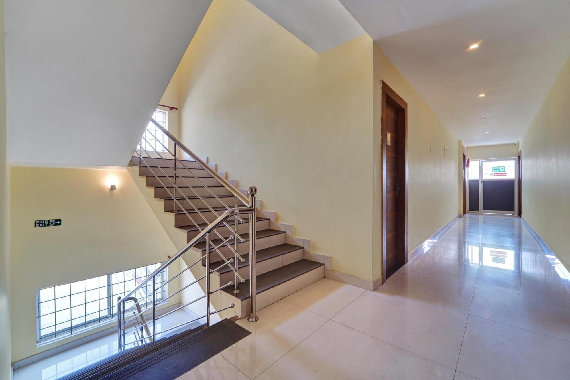 ホテル Super Townhouse Ernakulam North Kochi エクステリア 写真