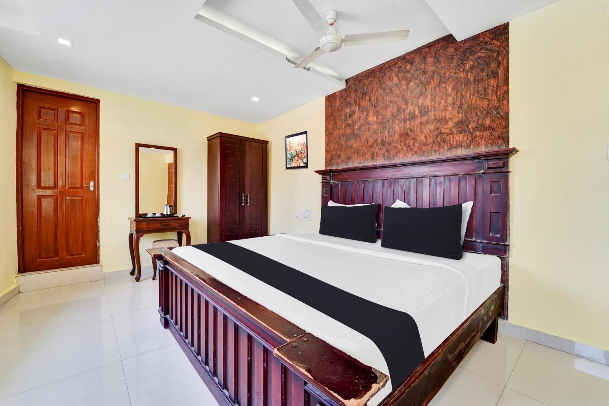 ホテル Super Townhouse Ernakulam North Kochi エクステリア 写真