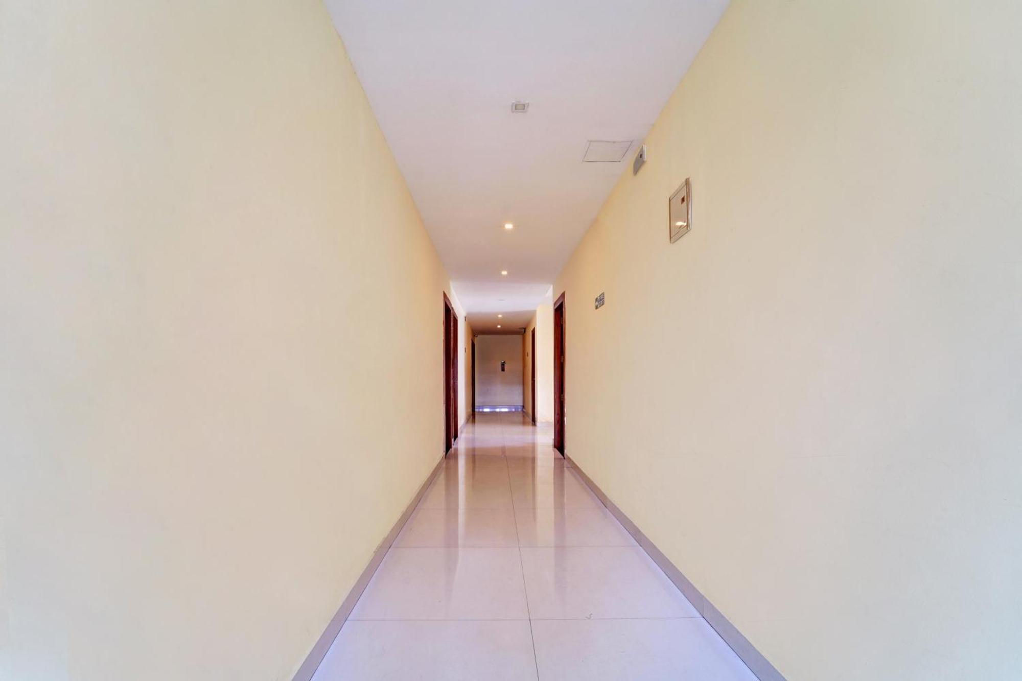 ホテル Super Townhouse Ernakulam North Kochi エクステリア 写真
