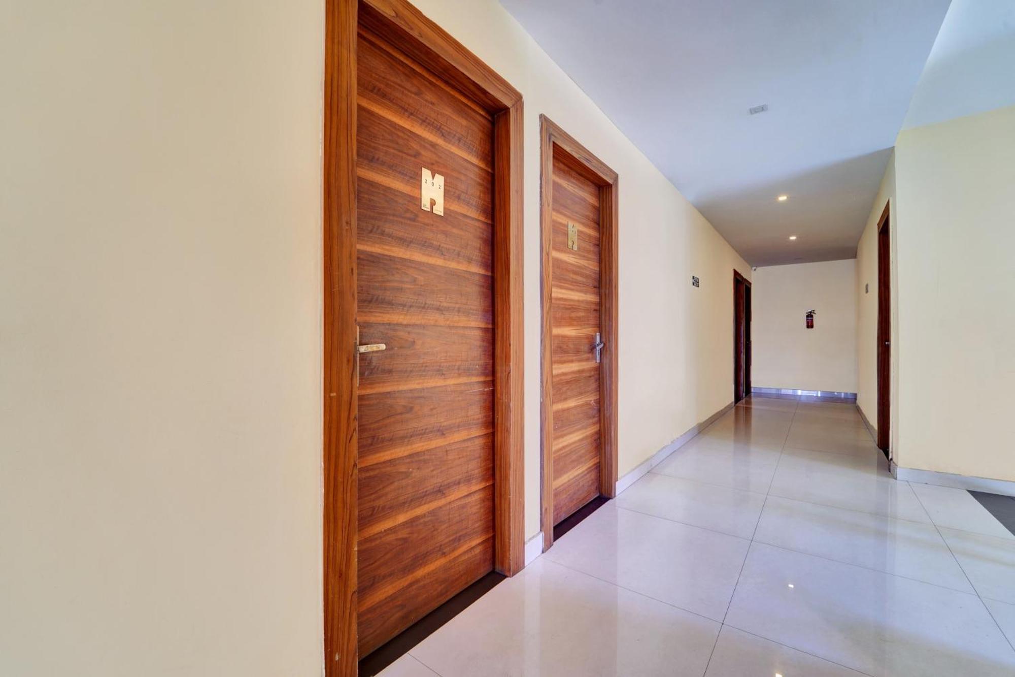 ホテル Super Townhouse Ernakulam North Kochi エクステリア 写真