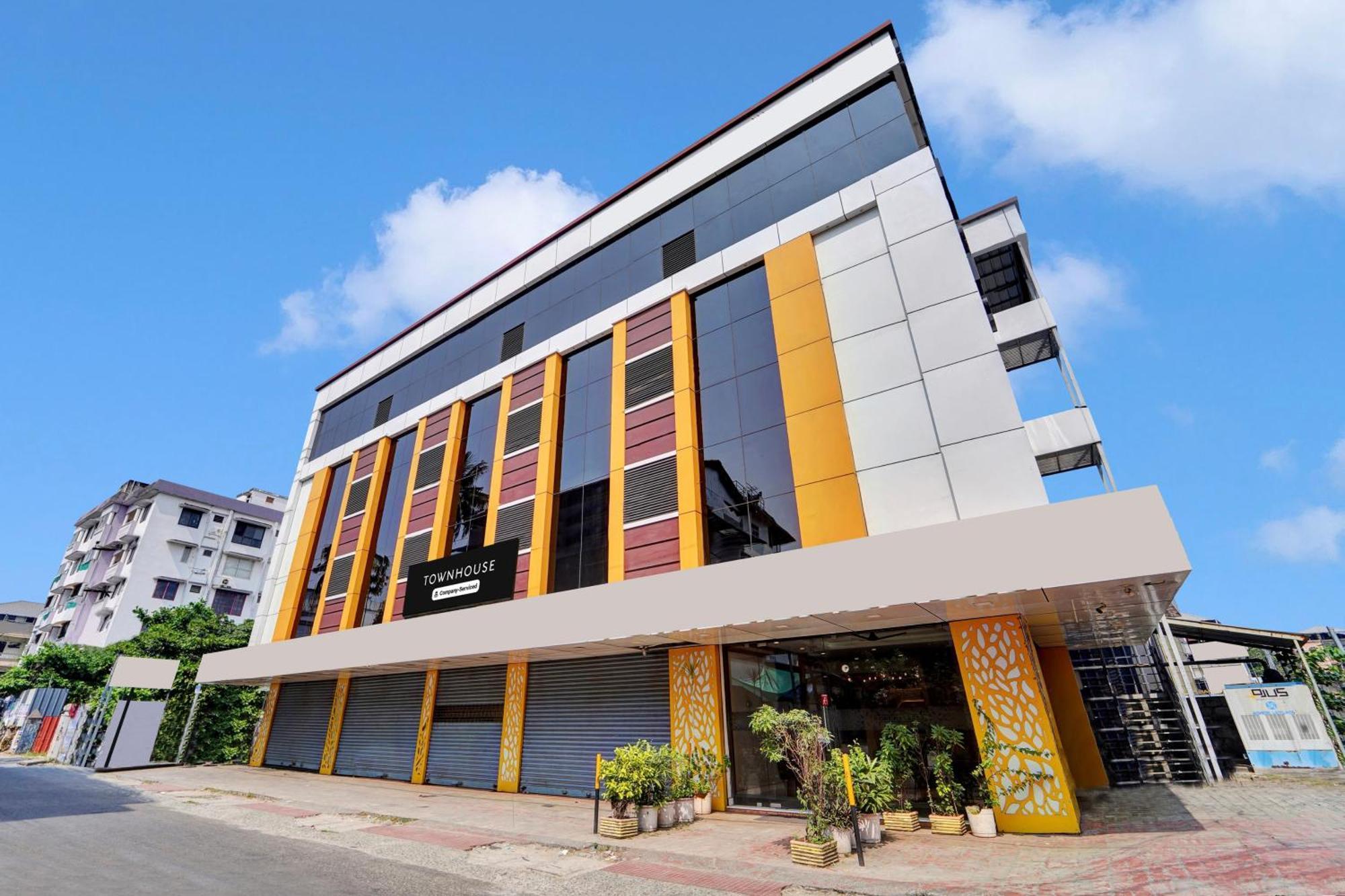 ホテル Super Townhouse Ernakulam North Kochi エクステリア 写真