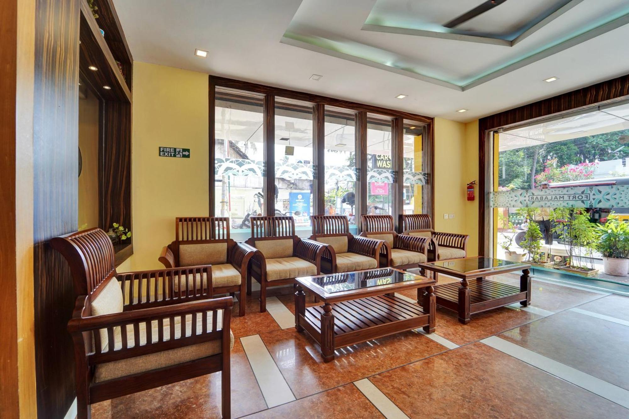 ホテル Super Townhouse Ernakulam North Kochi エクステリア 写真