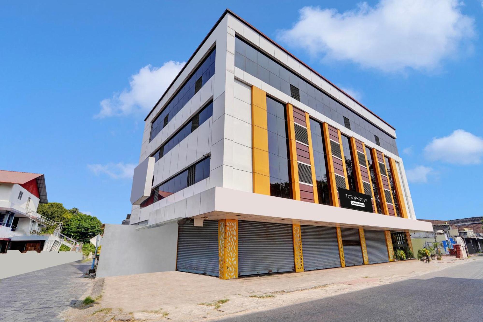 ホテル Super Townhouse Ernakulam North Kochi エクステリア 写真